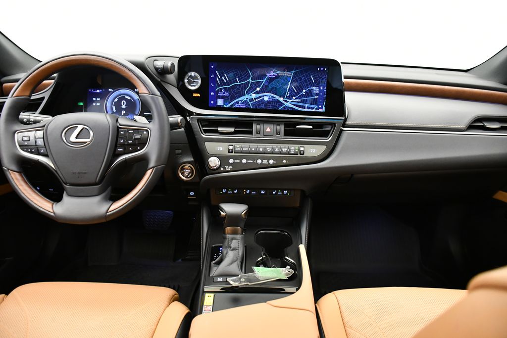 Thumbnail: 2025 Lexus ES - 18