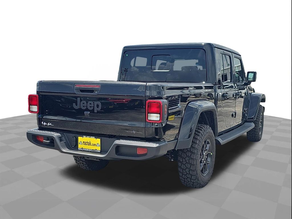 2025 Jeep Gladiator Sport - 2