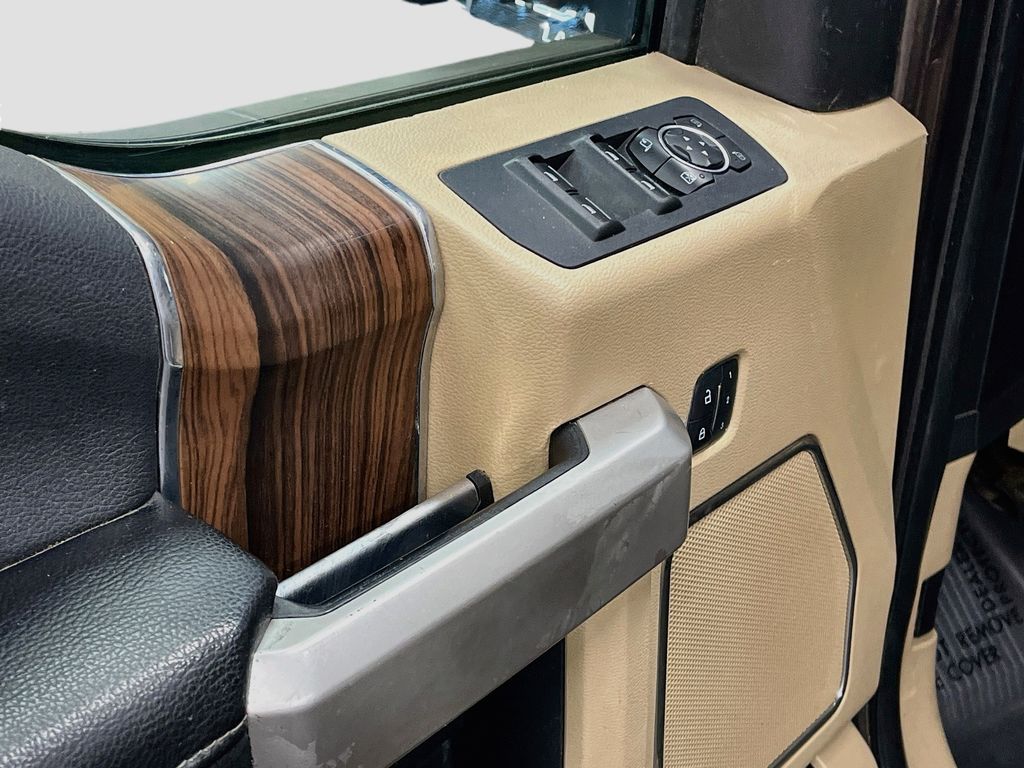 Used 2015 Caribou Metallic Ford Lariat image 17