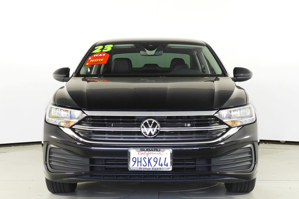 Thumbnail: 2023 Volkswagen Jetta - 3
