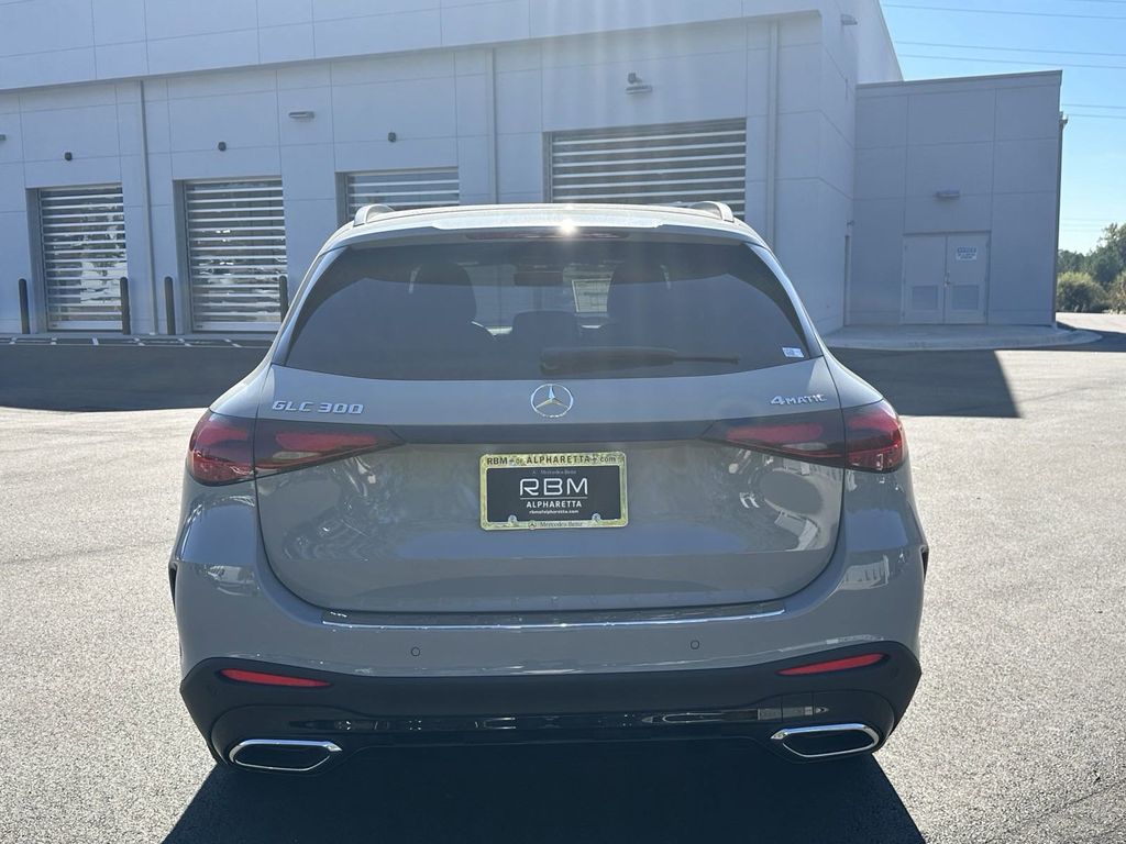 2025 Mercedes-Benz GLC GLC 300 5