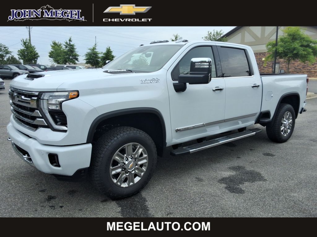 Polar White Tricoat 2026 Chevrolet Silverado 2500HD Pickup Truck Four-Wheel Drive Automatic