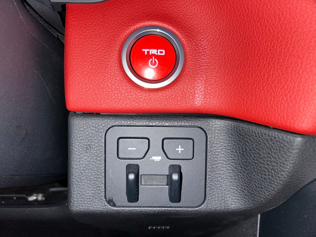 Thumbnail: 2023 Toyota Sequoia - 31