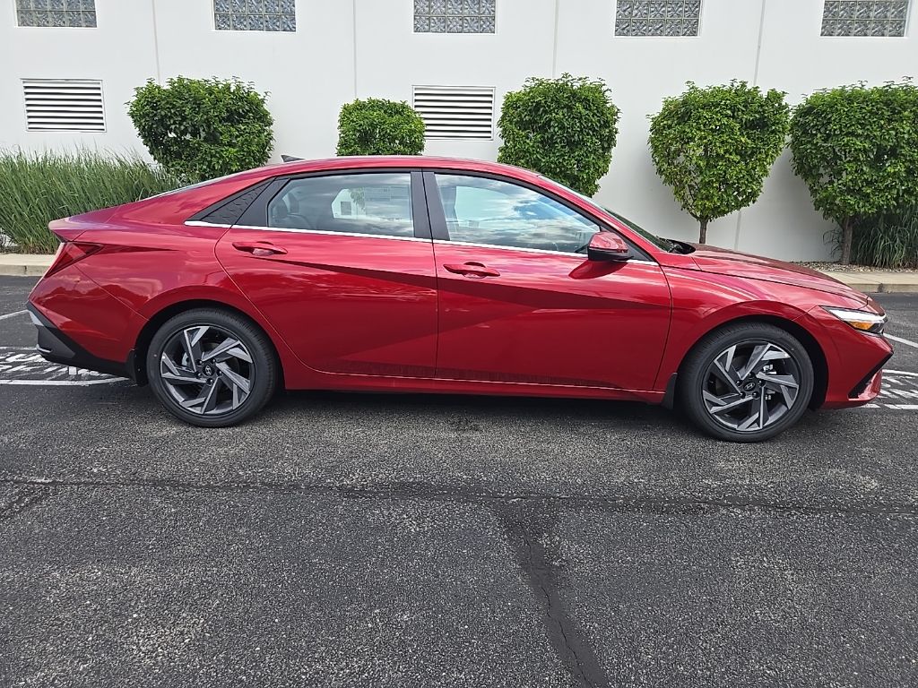 Thumbnail: 2025 Hyundai Elantra - 9