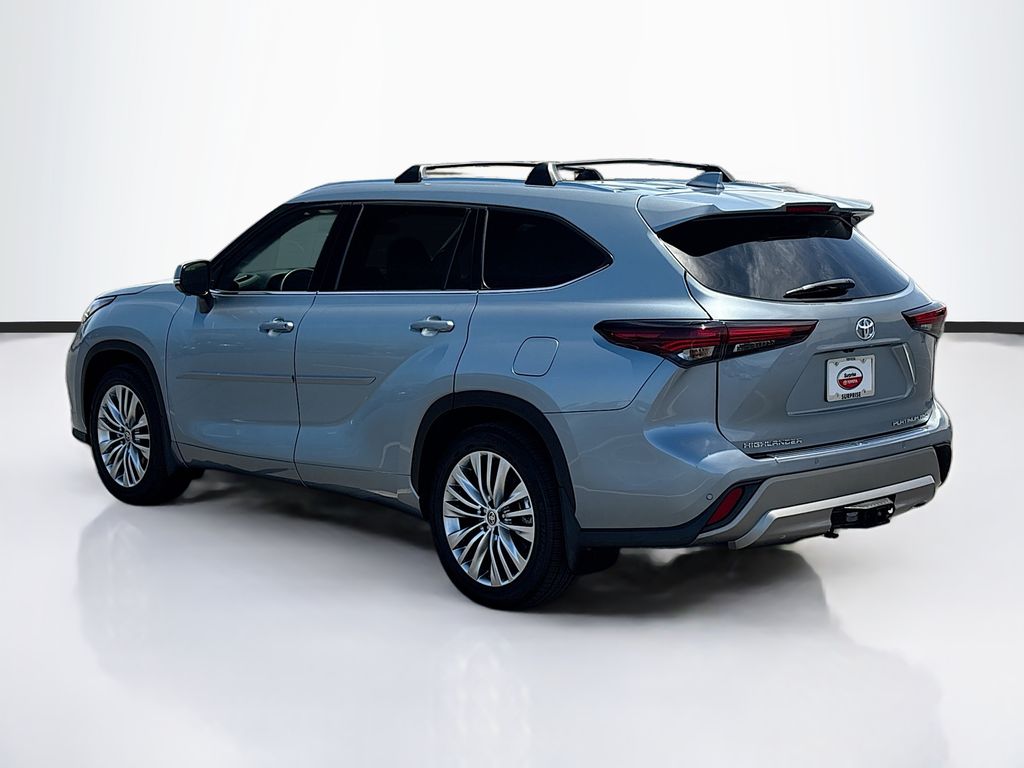 Thumbnail: 2024 Toyota Highlander - 7