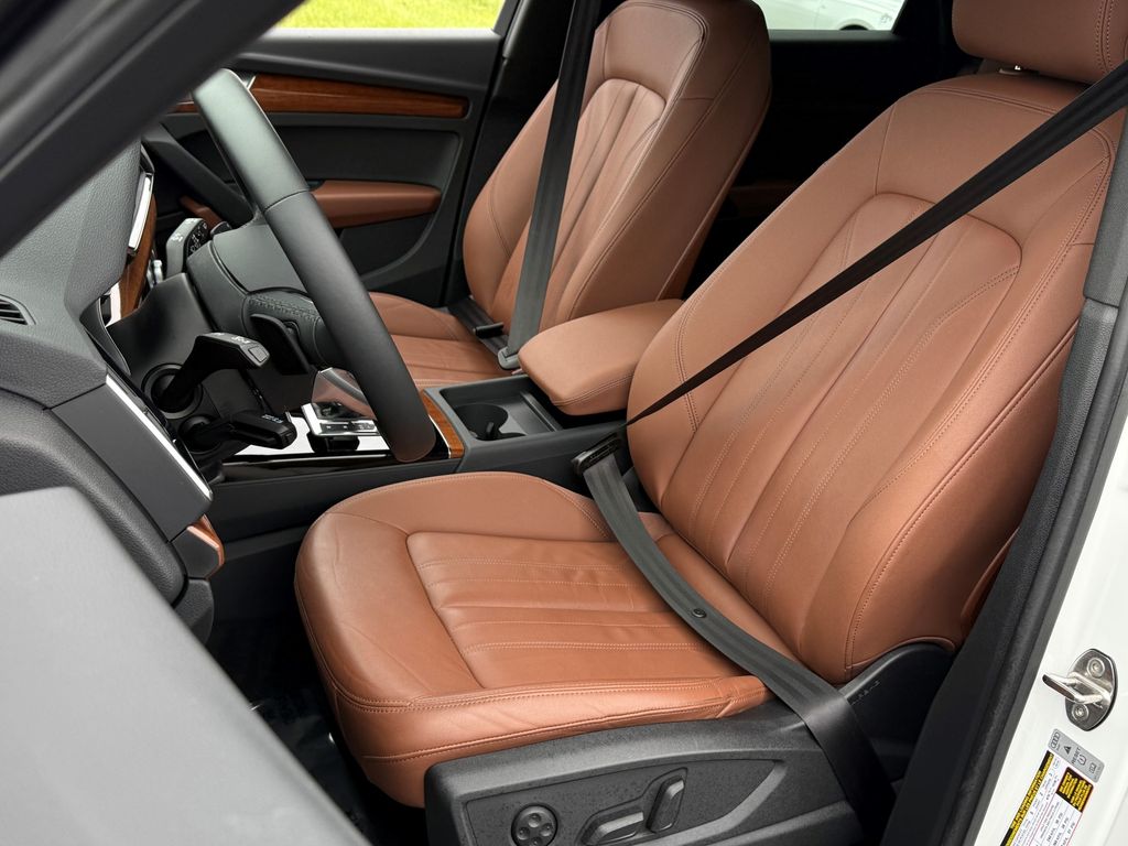 Thumbnail: 2023 Audi Q5 - 28