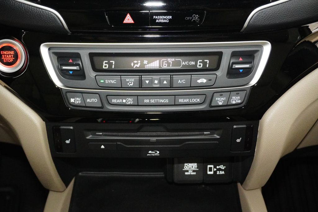 Used Car 2020 Honda Pilot  Touring For Sale Under $25,000 In Weatherford, Texas