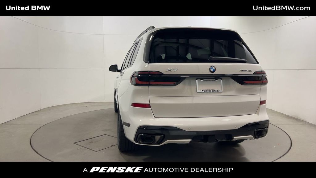 Thumbnail: 2026 BMW X7 - 7