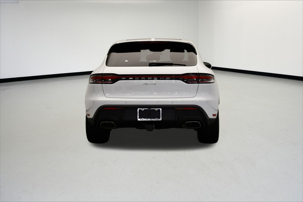 Thumbnail: 2026 Porsche Macan - 6