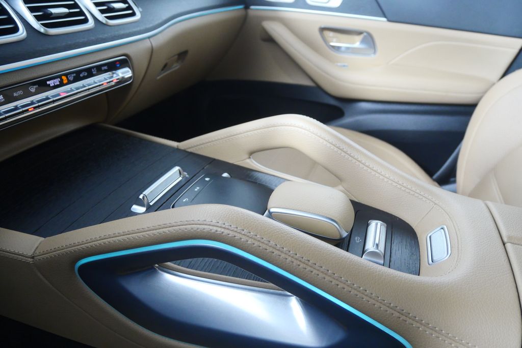 Thumbnail: 2024 Mercedes-Benz GLS - 26