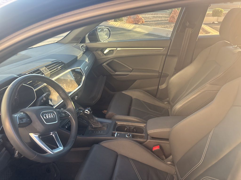 Thumbnail: 2023 Audi Q3 - 5
