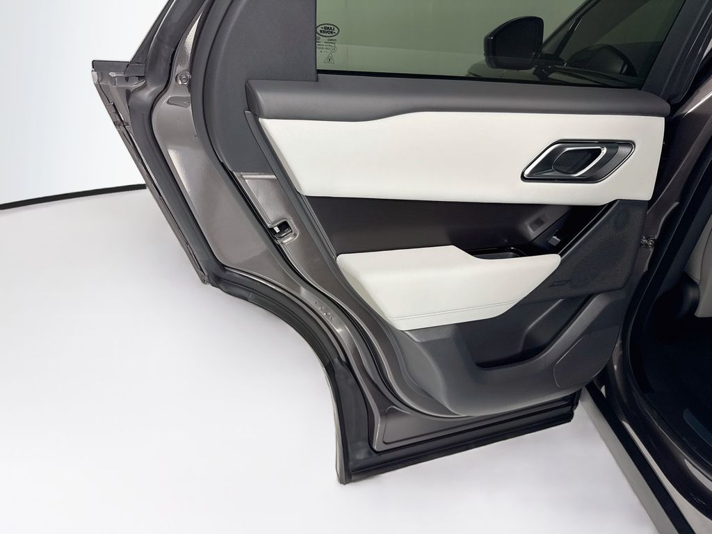 Thumbnail: 2026 Land Rover Range Rover Velar - 26