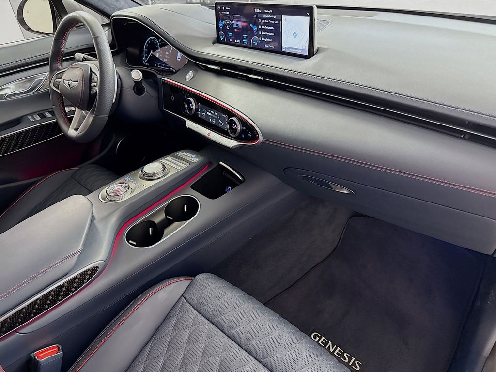Thumbnail: 2025 Genesis GV70 - 30