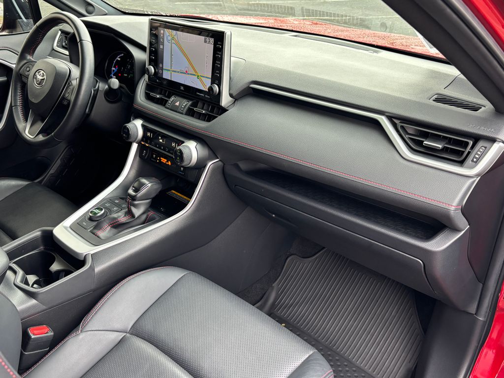 Thumbnail: 2021 Toyota RAV4 - 23