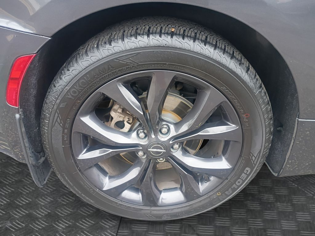 Used Car 2019 Chrysler Pacifica  Touring Plus For Sale Under $20,000 In Austin, Texas