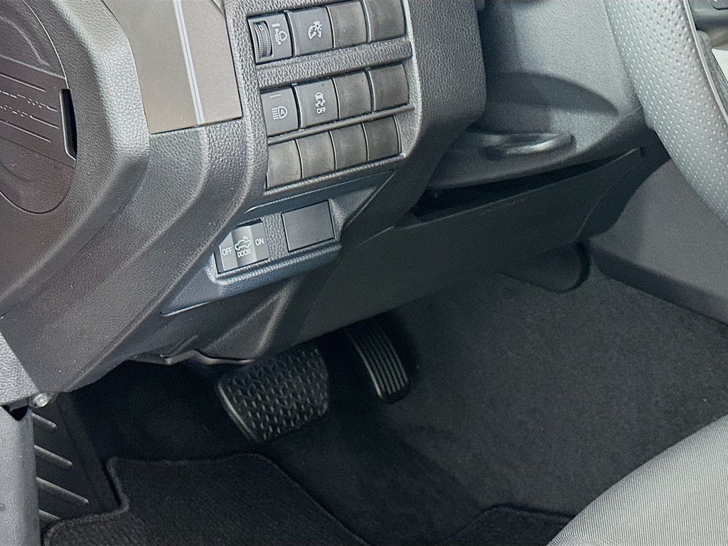 Thumbnail: 2025 Toyota Tacoma - 10