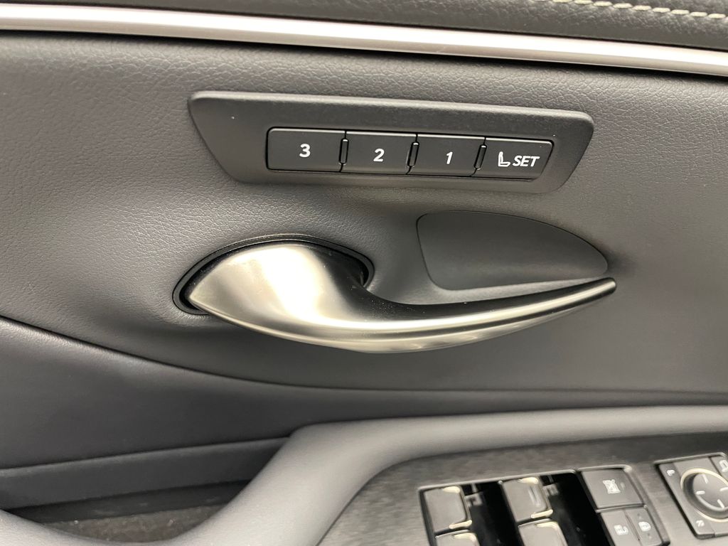 2024 Lexus ES 350 10