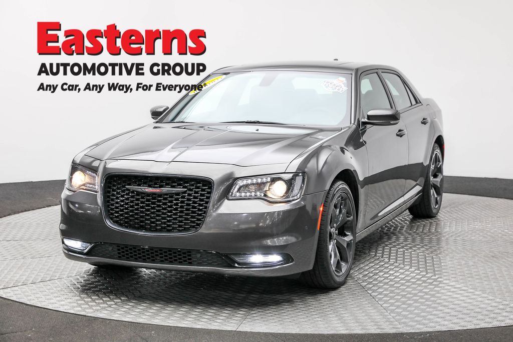 2023 Chrysler 300 S's photo