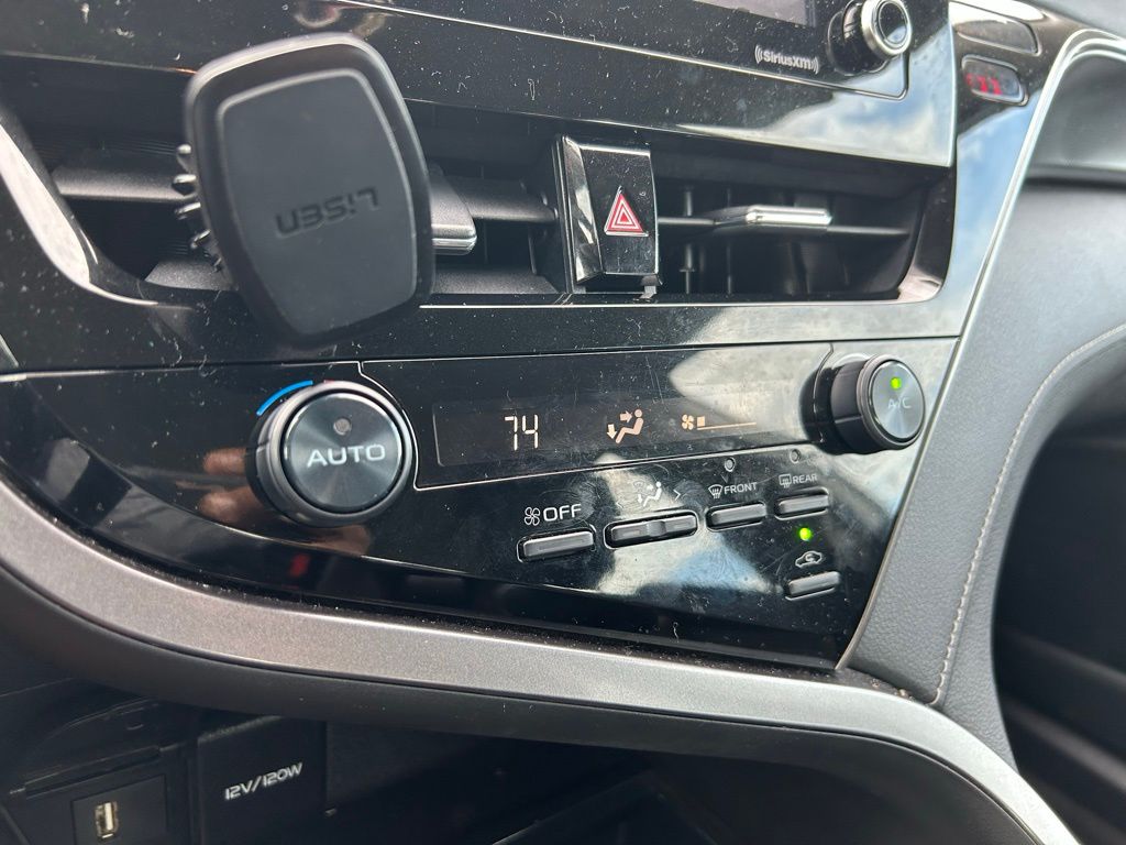 Thumbnail: 2021 Toyota Camry - 19