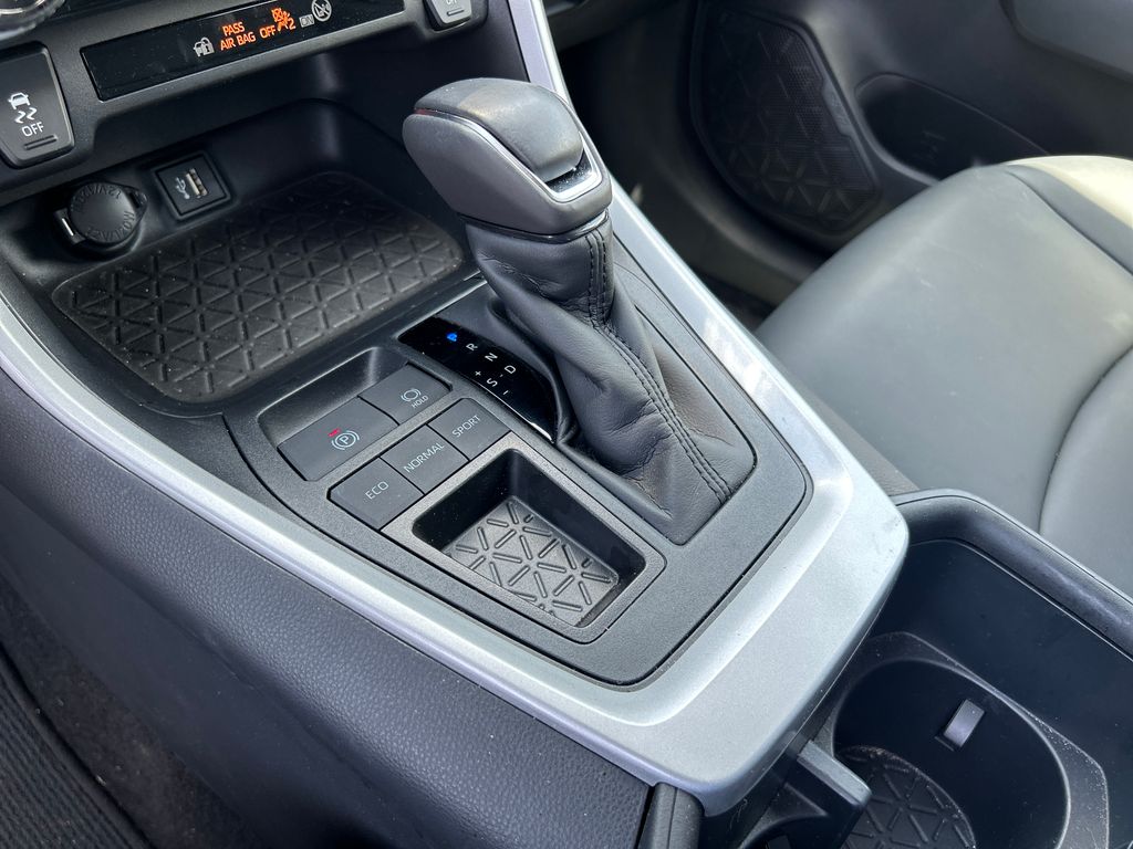 2025 Toyota RAV4 XLE Premium FWD SUV