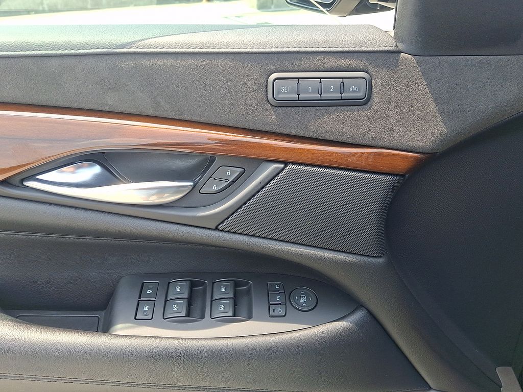 Thumbnail: 2018 Cadillac Escalade - 14