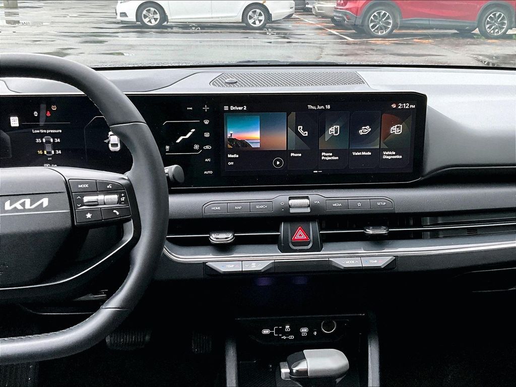 2025 Kia K4 — photo 18