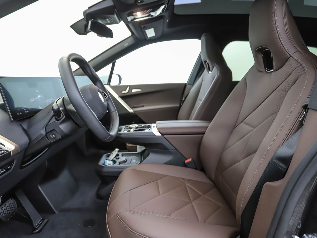 2025 BMW iX xDrive50 11