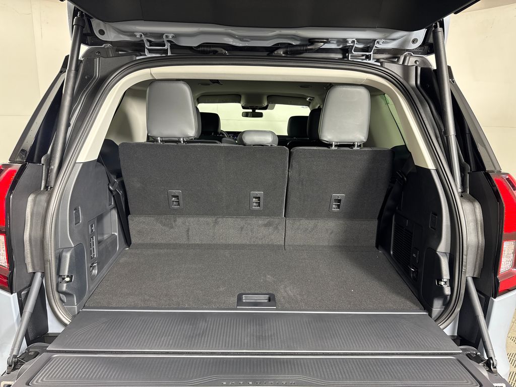 New 2026 Gray Ford Active image 31
