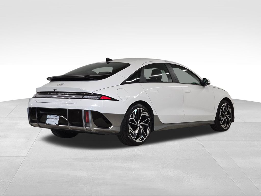 2024 Hyundai Ioniq 6 SEL photo 5