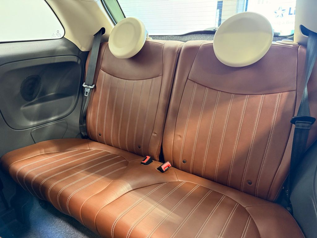 2016 Fiat 500 Lounge 11