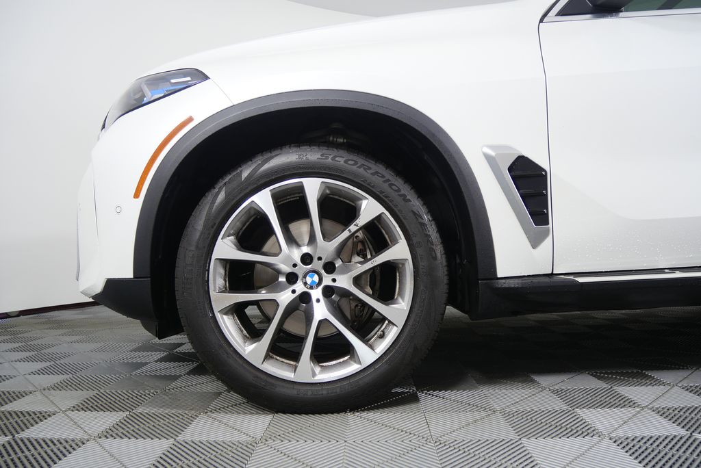 Thumbnail: 2025 BMW X5 - 7