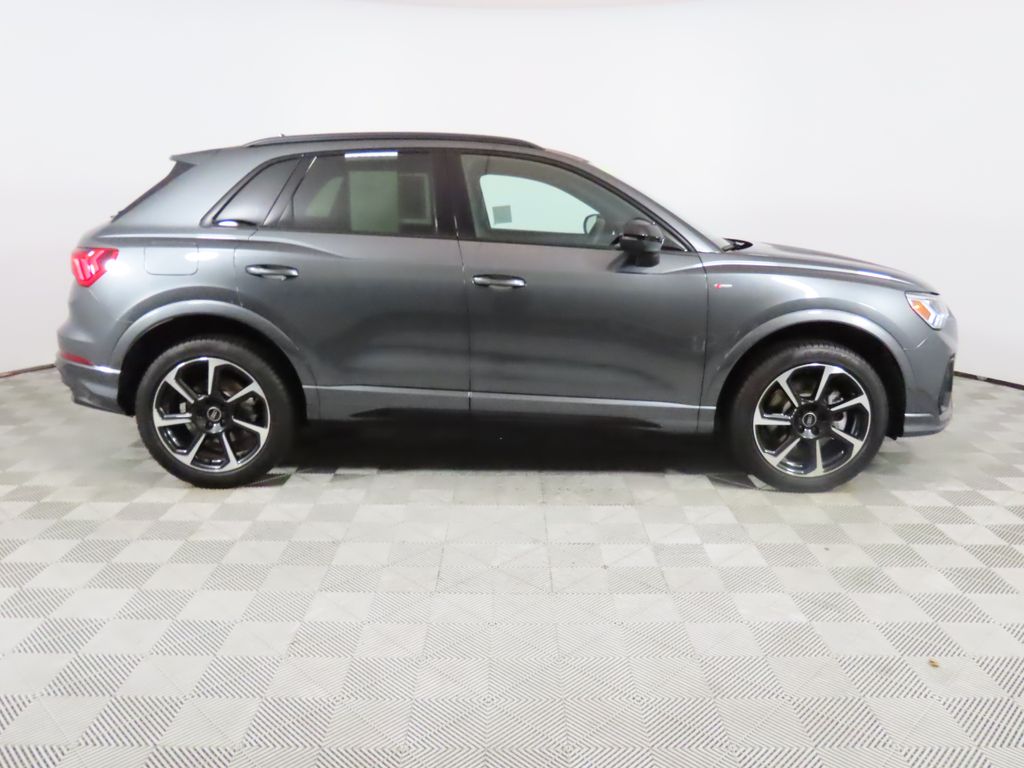 Thumbnail: 2025 Audi Q3 - 6