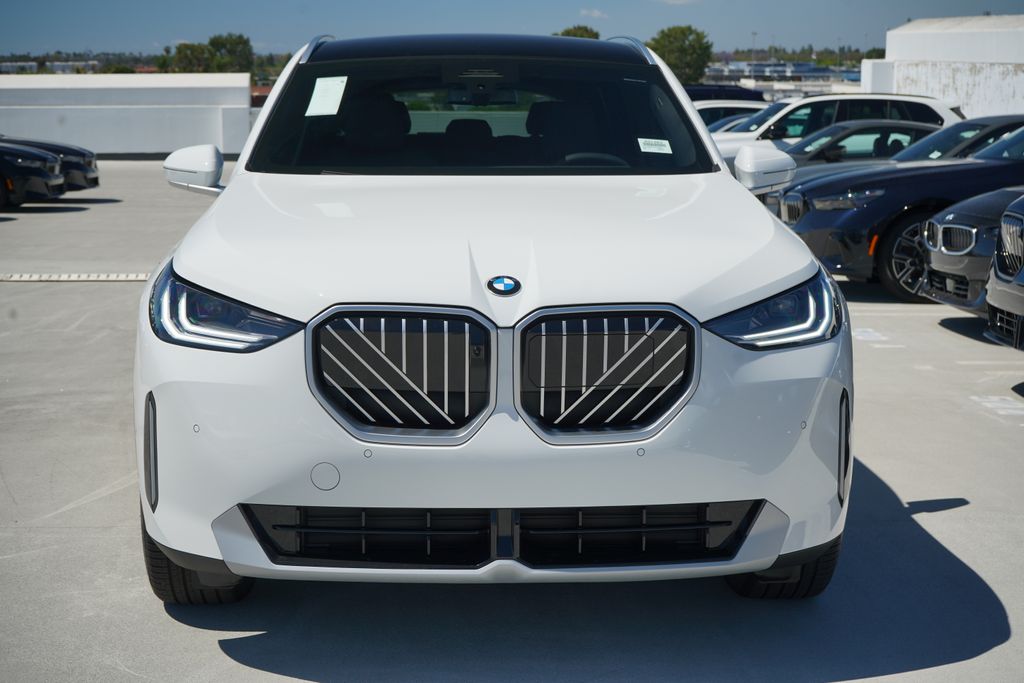 Thumbnail: 2026 BMW X3 - 2