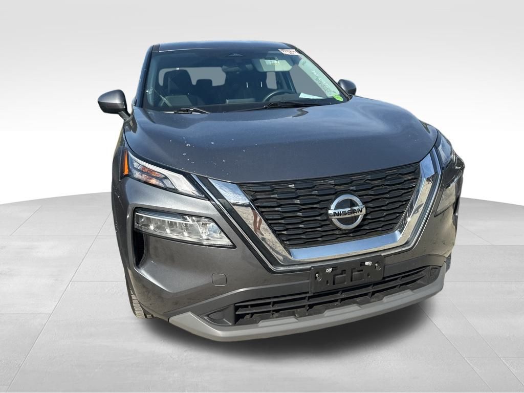 2021 Gun Metallic Nissan Rogue SV AWD SUV