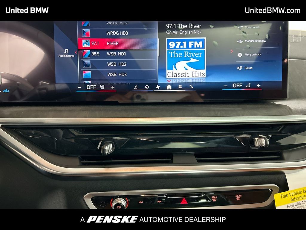 2026 BMW X7 M60i 16