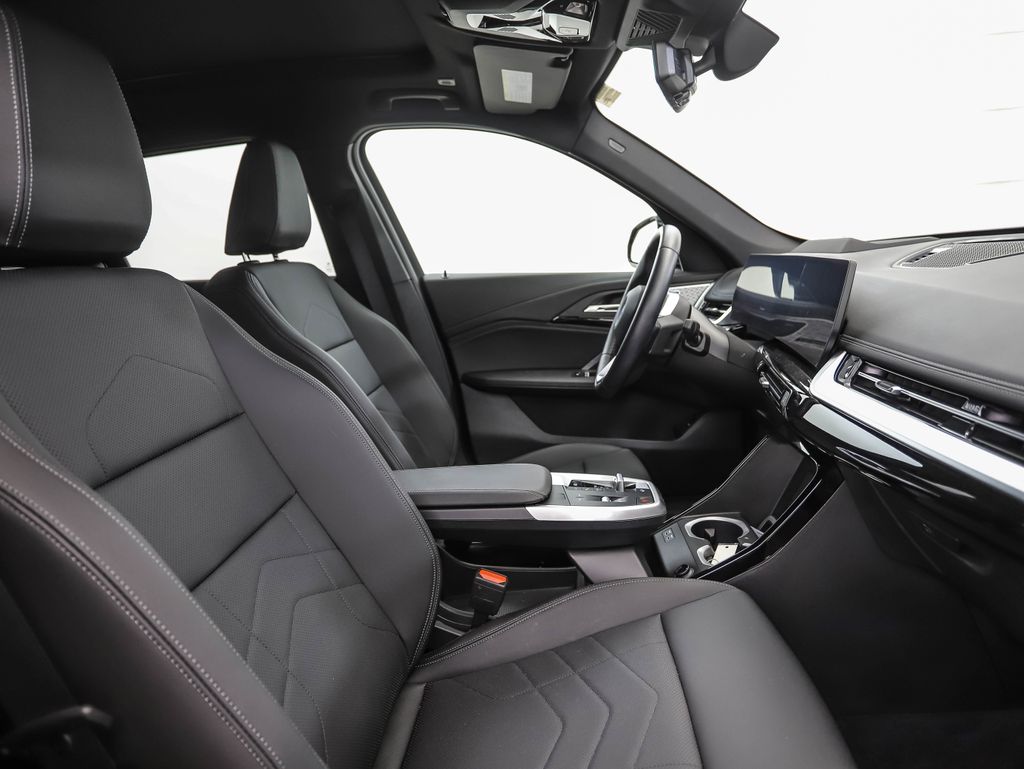 Thumbnail: 2023 BMW X1 - 30