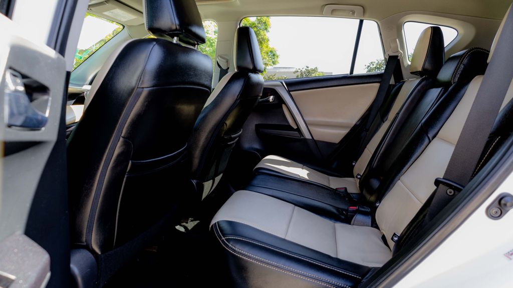 Used 2018 Toyota RAV4 XLE 4D Sport Utility