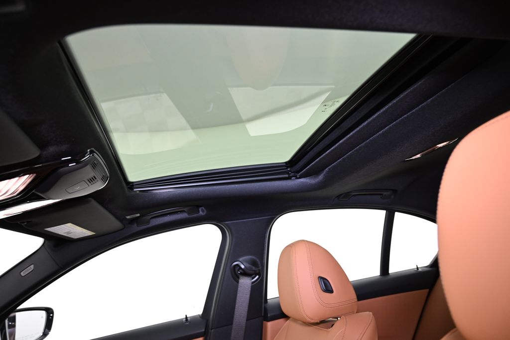 Thumbnail: 2026 BMW 3 Series - 20