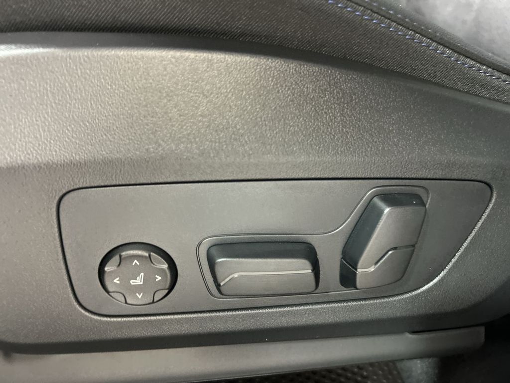 Thumbnail: 2026 BMW X1 - 12