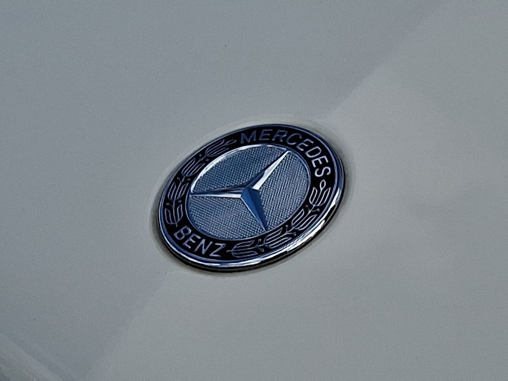 Thumbnail: 2011 Mercedes-Benz GLK - 31