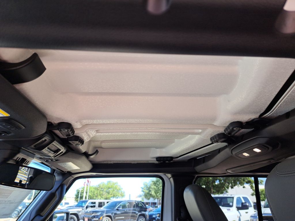 New Car 2025 Jeep Gladiator  Mojave For Sale In Austin, Texas