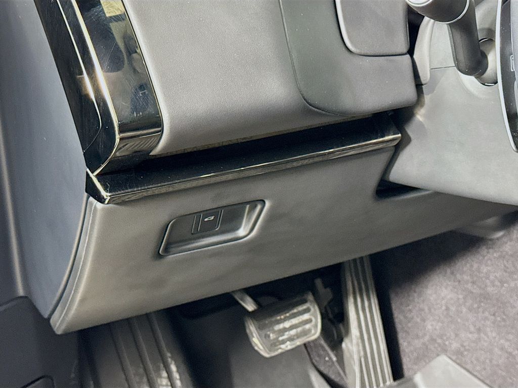Thumbnail: 2024 Land Rover Range Rover Sport - 10