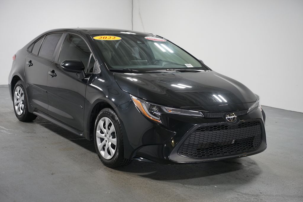 Thumbnail: 2022 Toyota Corolla - 3