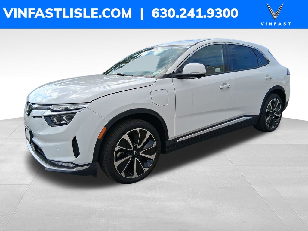 White 2025 VinFast VF8 SUV / Crossover All-Wheel Drive 1-Speed Automatic
