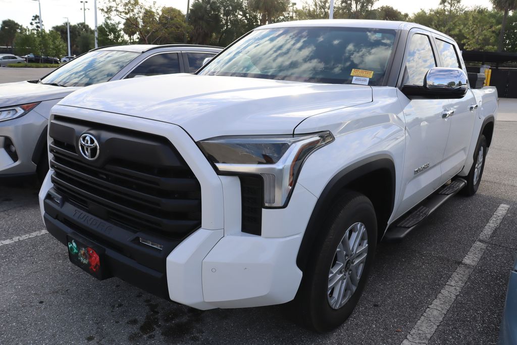 2024 Toyota Tundra SR5 2