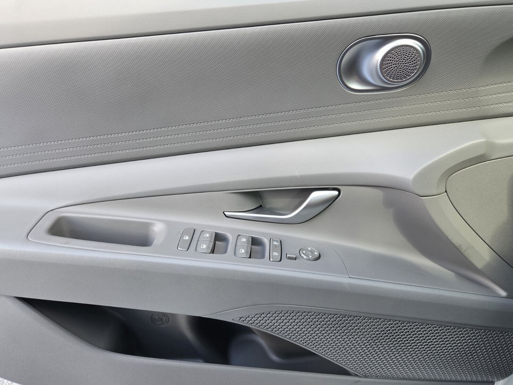 2026 Hyundai Elantra - $22,299