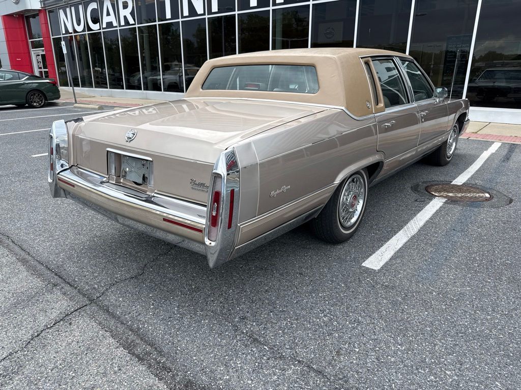 1992 Cadillac Brougham — photo 7