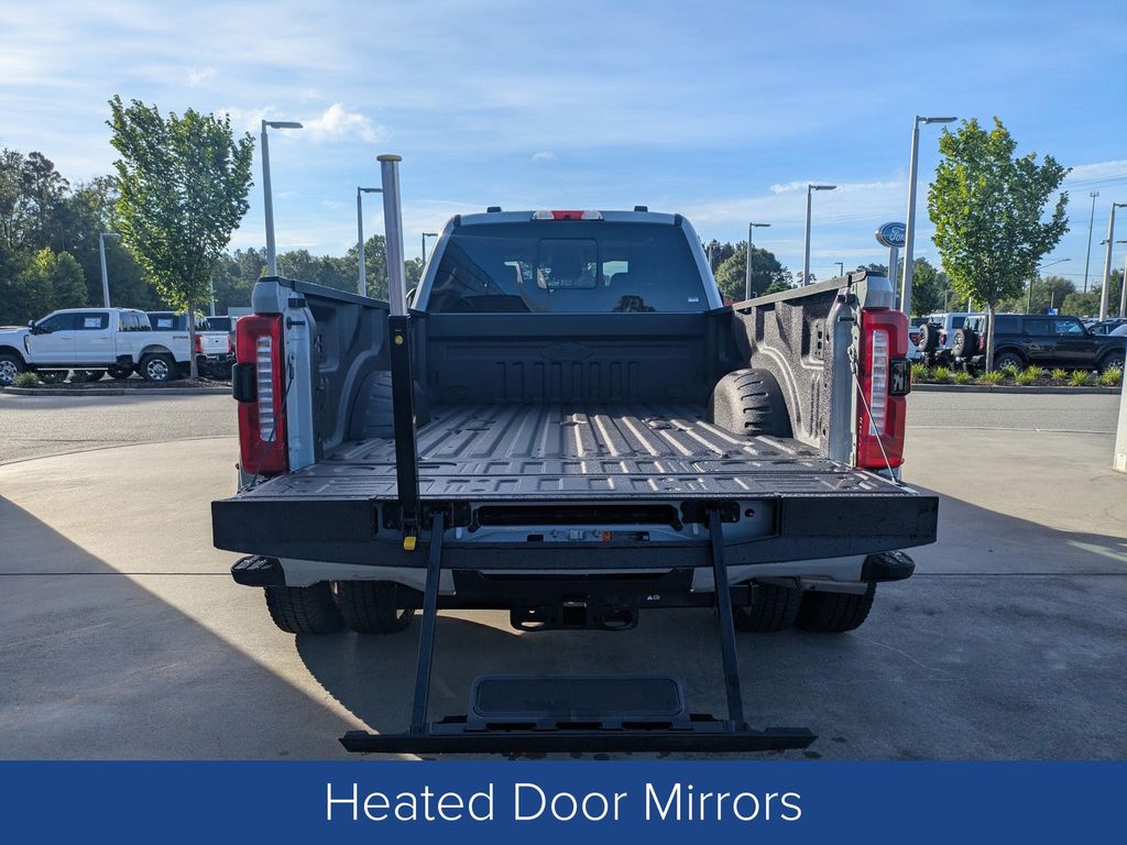 2026 Ford F-350 Super Duty LARIAT