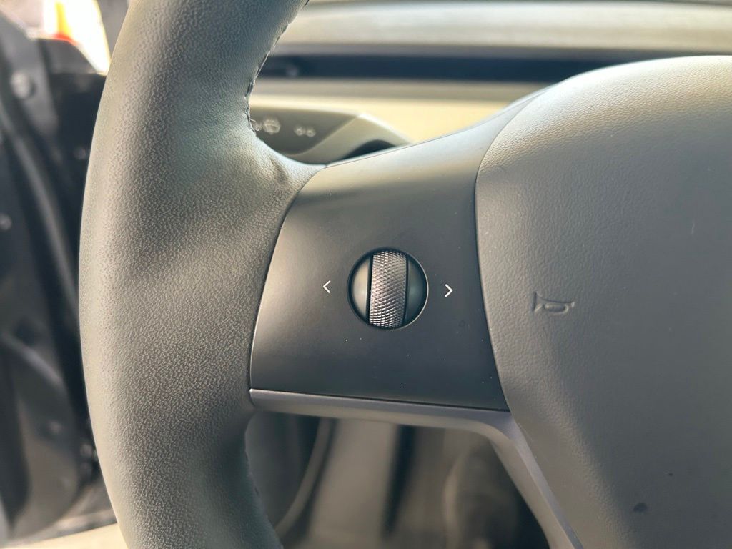 Used 2024 Black Tesla Long Range image 38