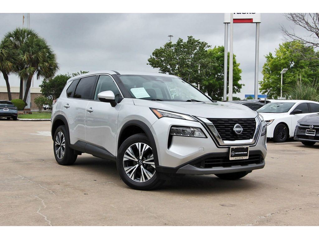 2022 Nissan Rogue SV - 0
